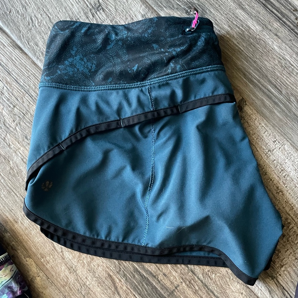 Lululemon Running Shorts- Size 6